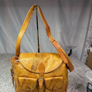 Vintage Alviero Martini Prima Classe Map Print Crossbody Shoulder Bag Tan